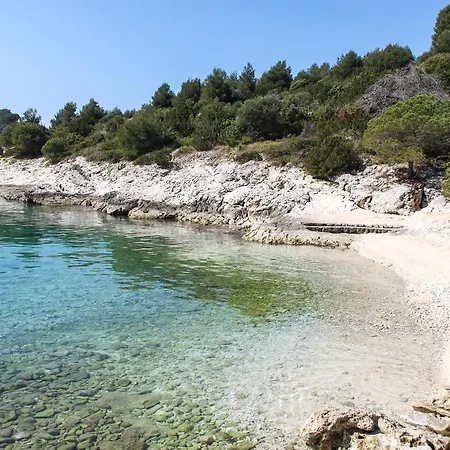 Tatinja 아파트 트로기르