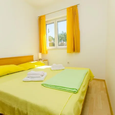 Tatinja 트로기르